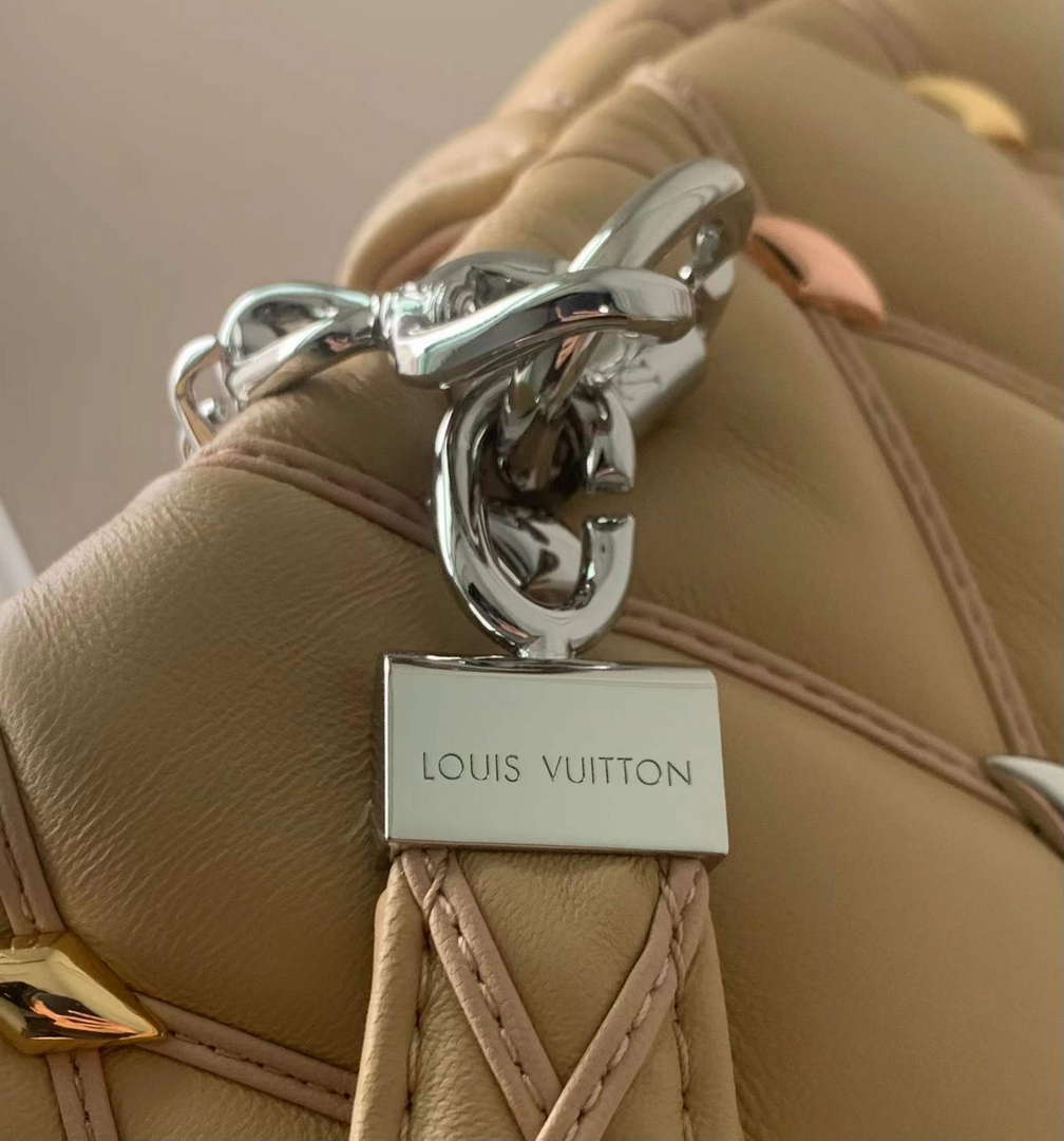 LV M24151 Louis Vuitton GO-14 MM Handbag Beige