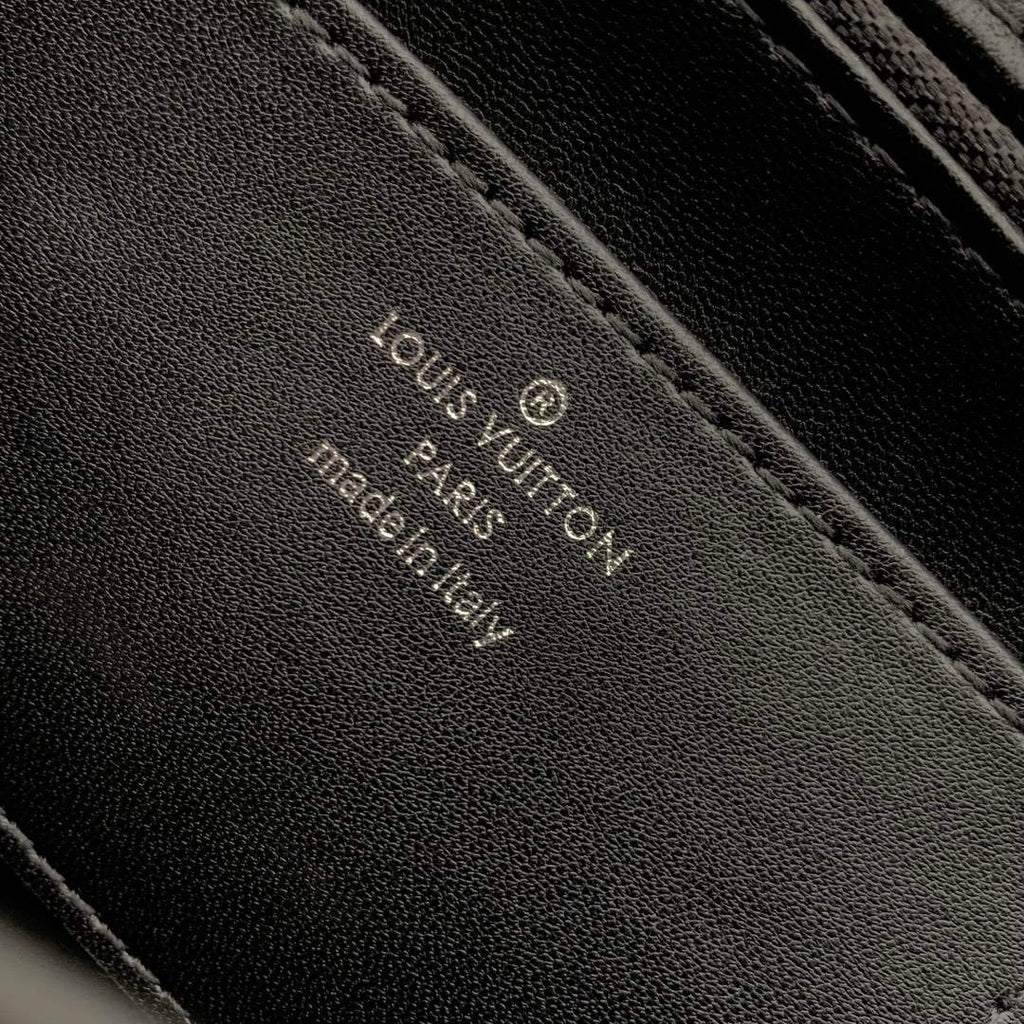LV M24151 Louis Vuitton GO-14 MM Handbag Black