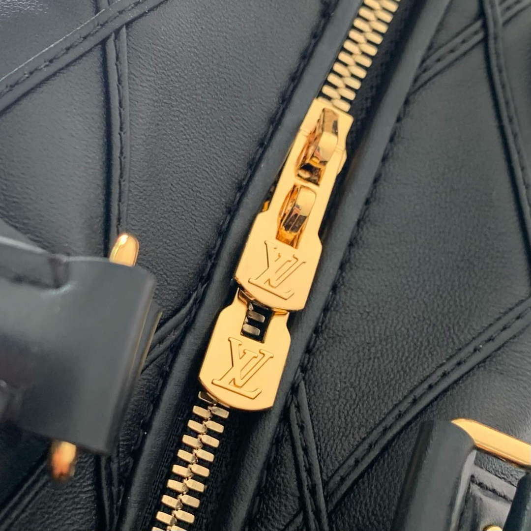 LV M24261 Louis Vuitton Speedy Bandouliere 20 Handbag Black - Default Title - View 5