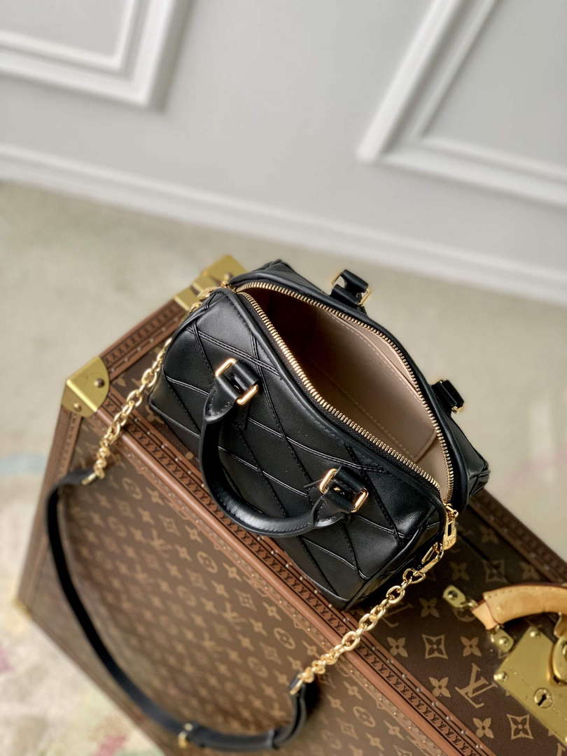 LV M24261 Louis Vuitton Speedy Bandouliere 20 Handbag Black - Default Title - View 9