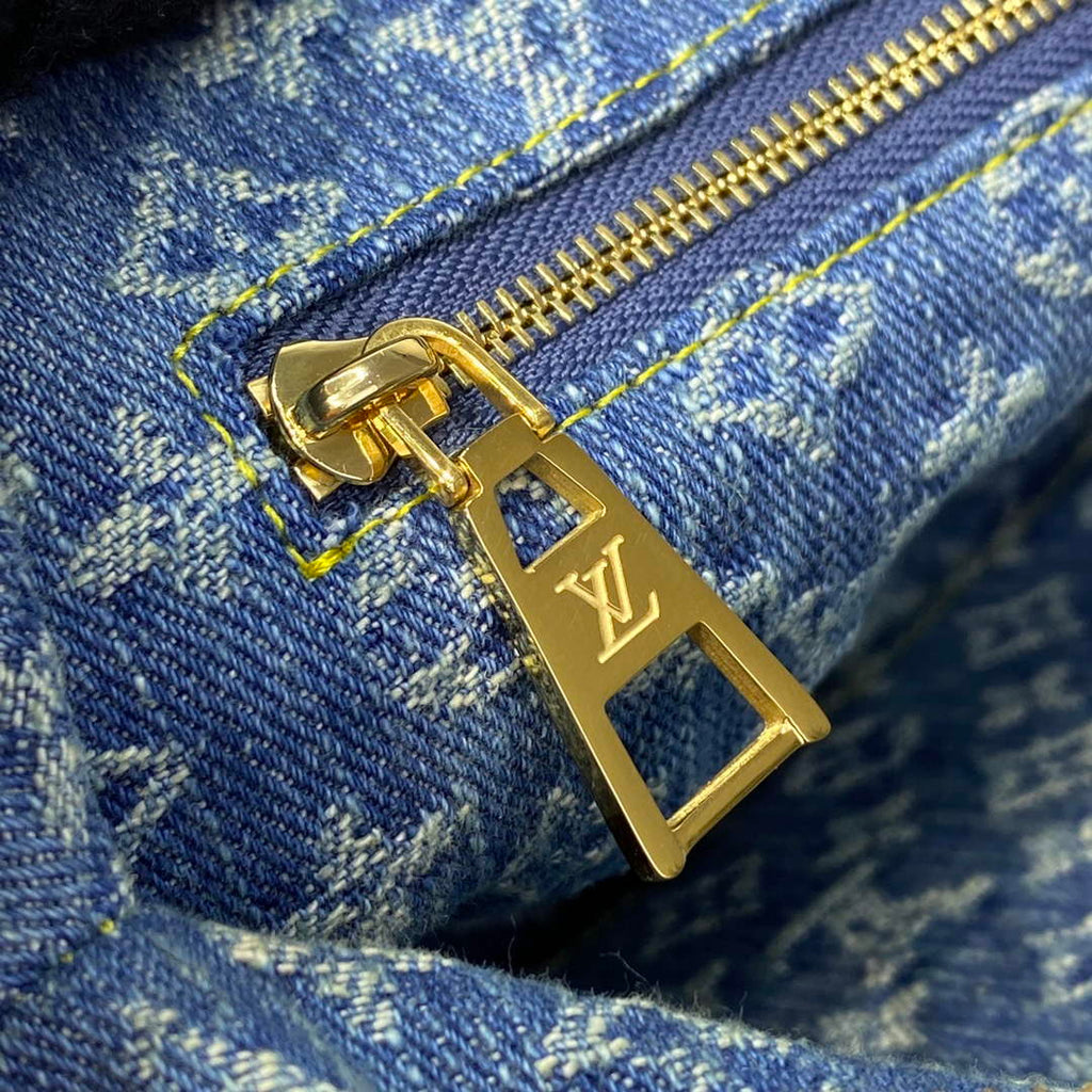 LV M24317 Louis Vuitton Pochette Cosm¨¦tique GM Blue