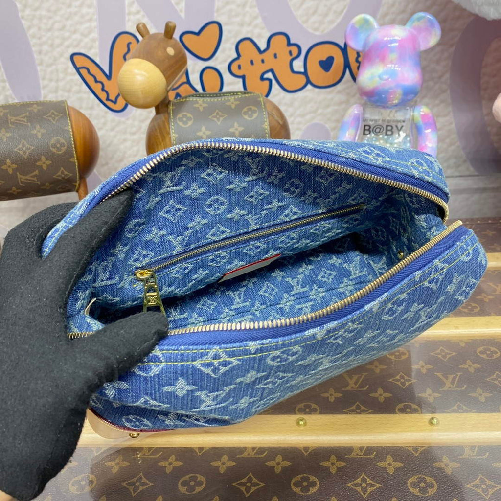 LV M24317 Louis Vuitton Pochette Cosm¨¦tique GM Blue