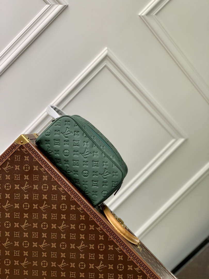 LV M24442 Louis Vuitton Locker Dopp Kit Monogram Taurillon Green
