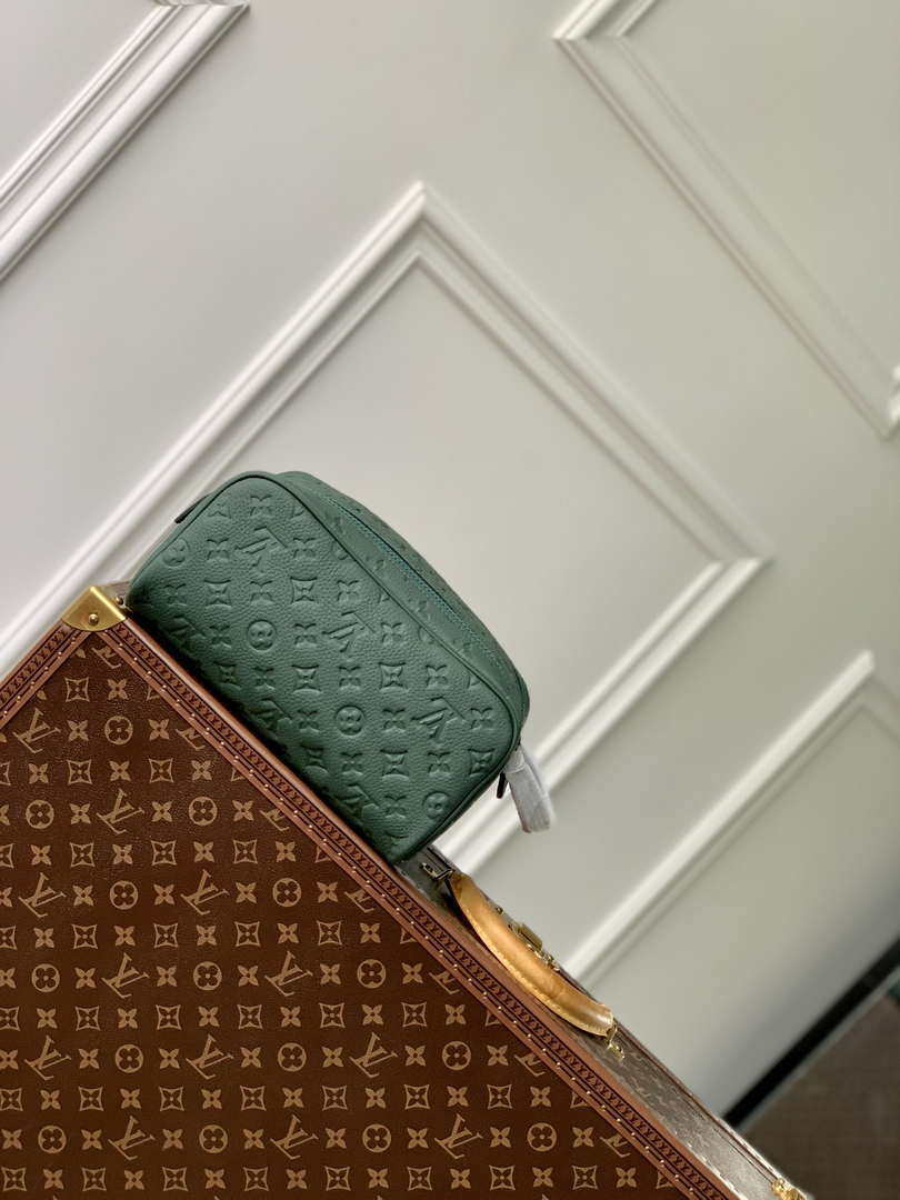 LV M24442 Louis Vuitton Locker Dopp Kit Monogram Taurillon Green