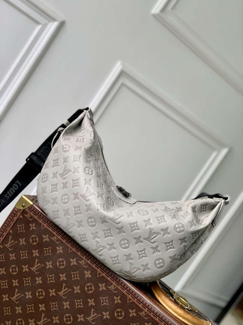 LV M24468 Louis Vuitton Hobo Hamac Bag Sand - Default Title - View 3