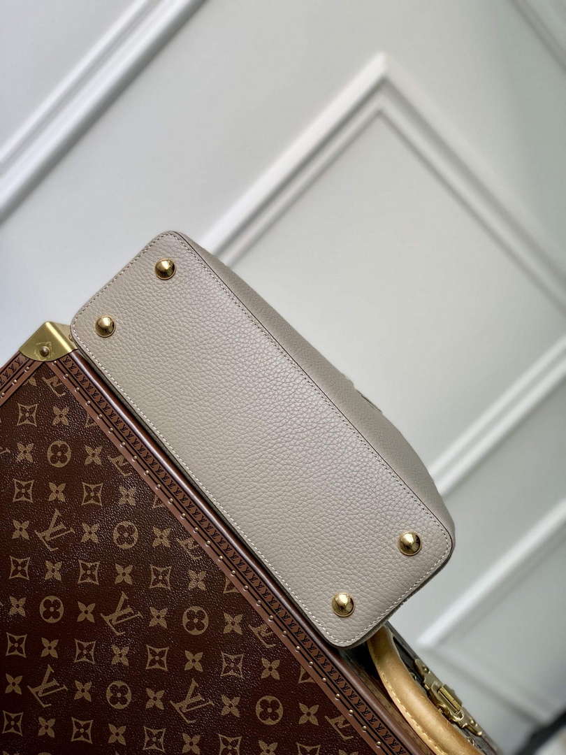 LV M24567 Louis Vuitton Capucines MM Handbag Galet - Default Title - View 4
