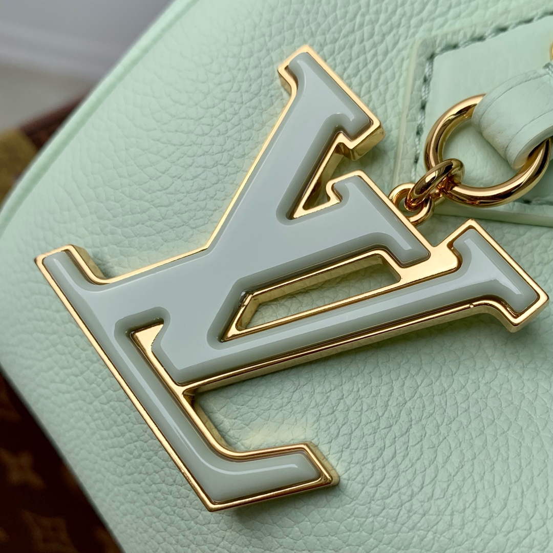 LV M24605 Louis Vuitton SPEEDY 18 LV&I Calf Leather Handbag Matcha Green