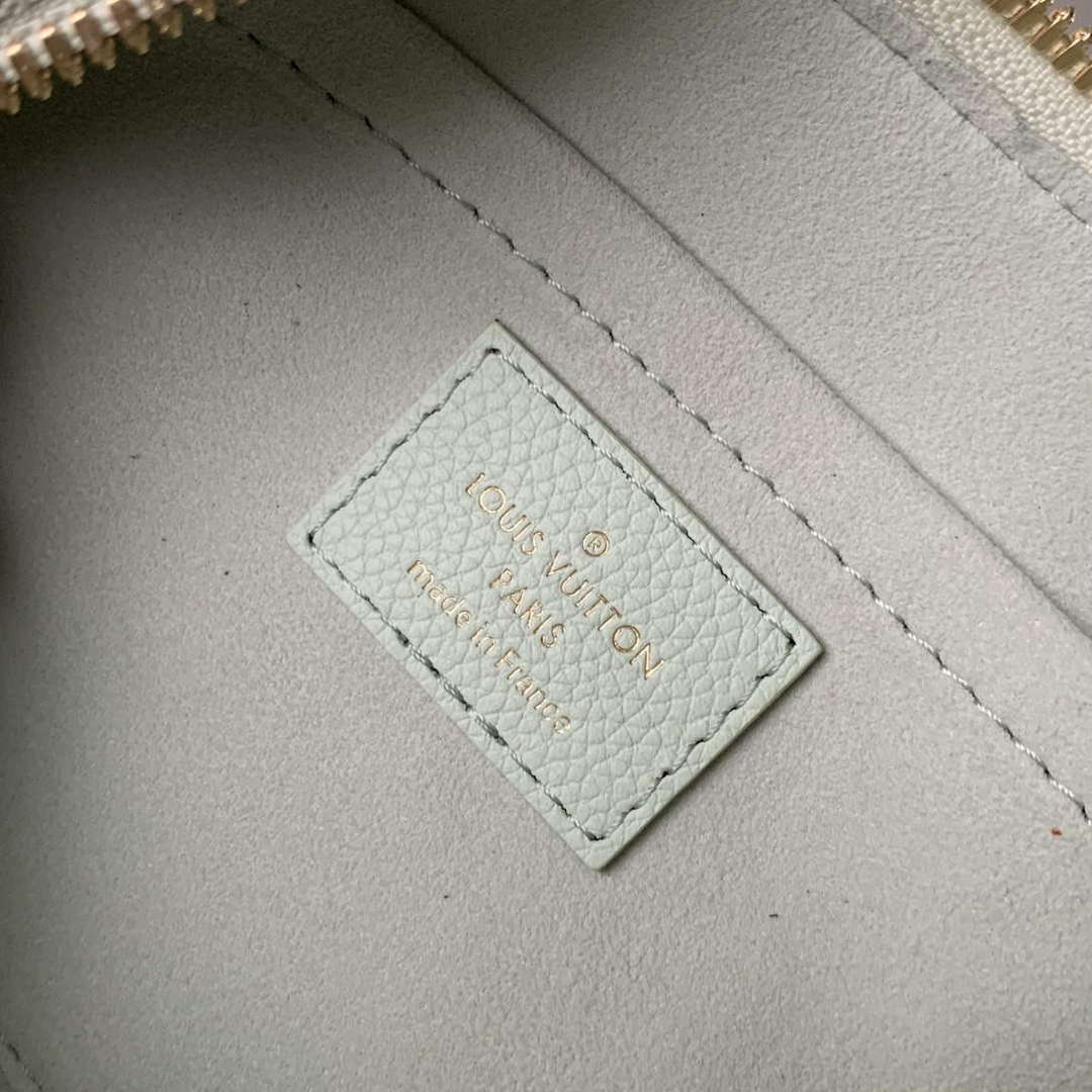 LV M24605 Louis Vuitton SPEEDY 18 LV&I Calf Leather Handbag Matcha Green