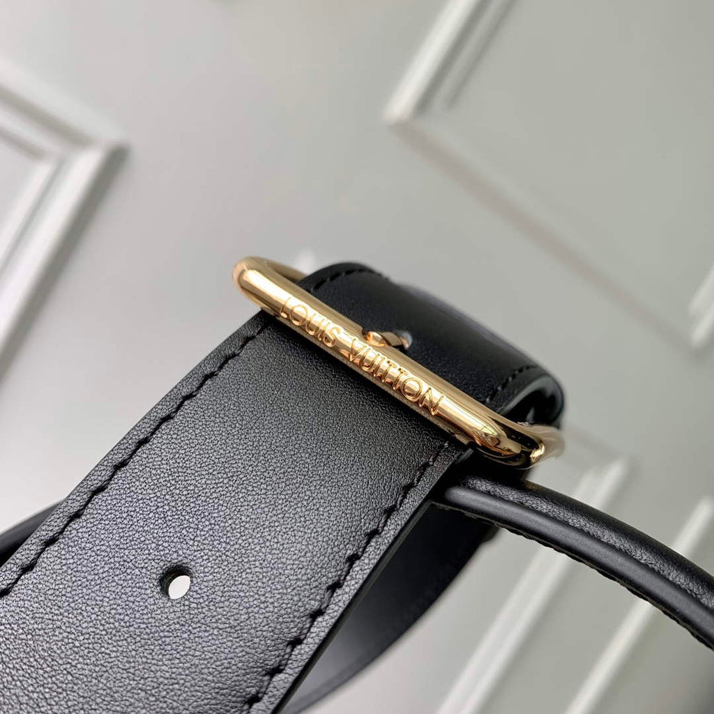 LV M24607 Louis Vuitton Capucines GM Souple Handbag Black