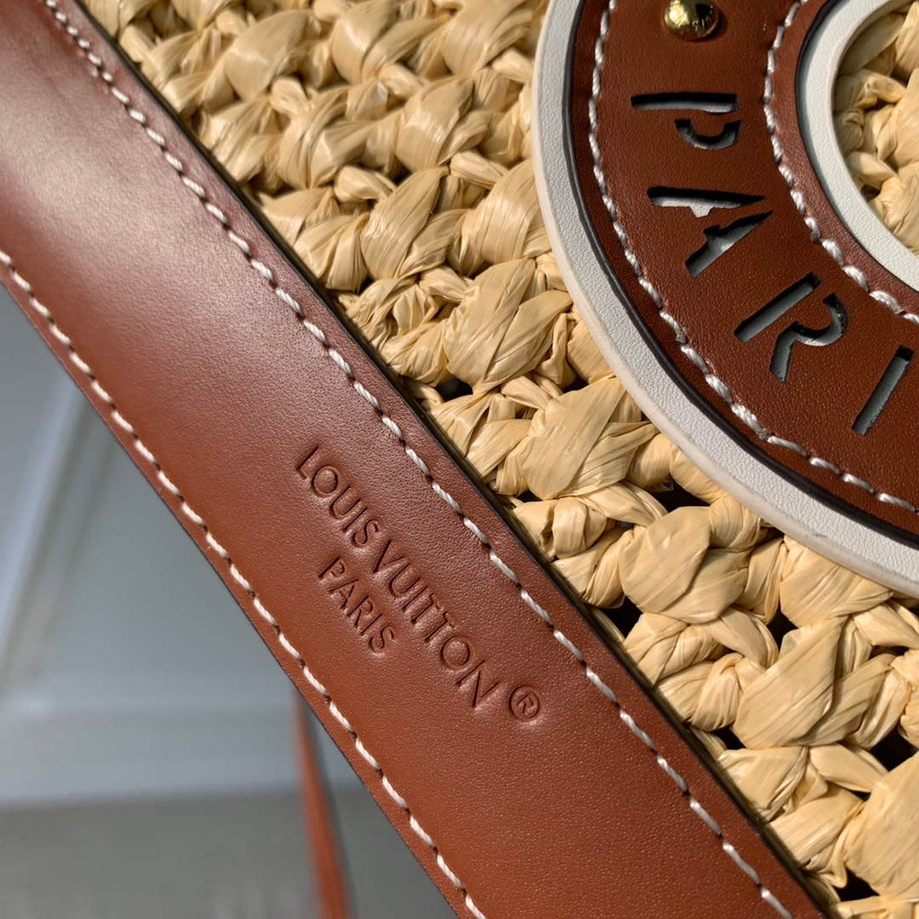 LV M24722 Louis Vuitton No¨¦ BB Bucket Bag Natural / Tan