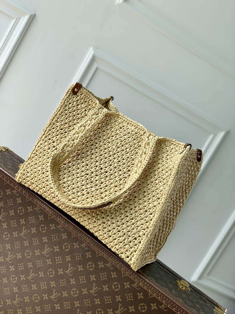 LV M24723 Louis Vuitton OnTheGo MM Bag Natural Tan