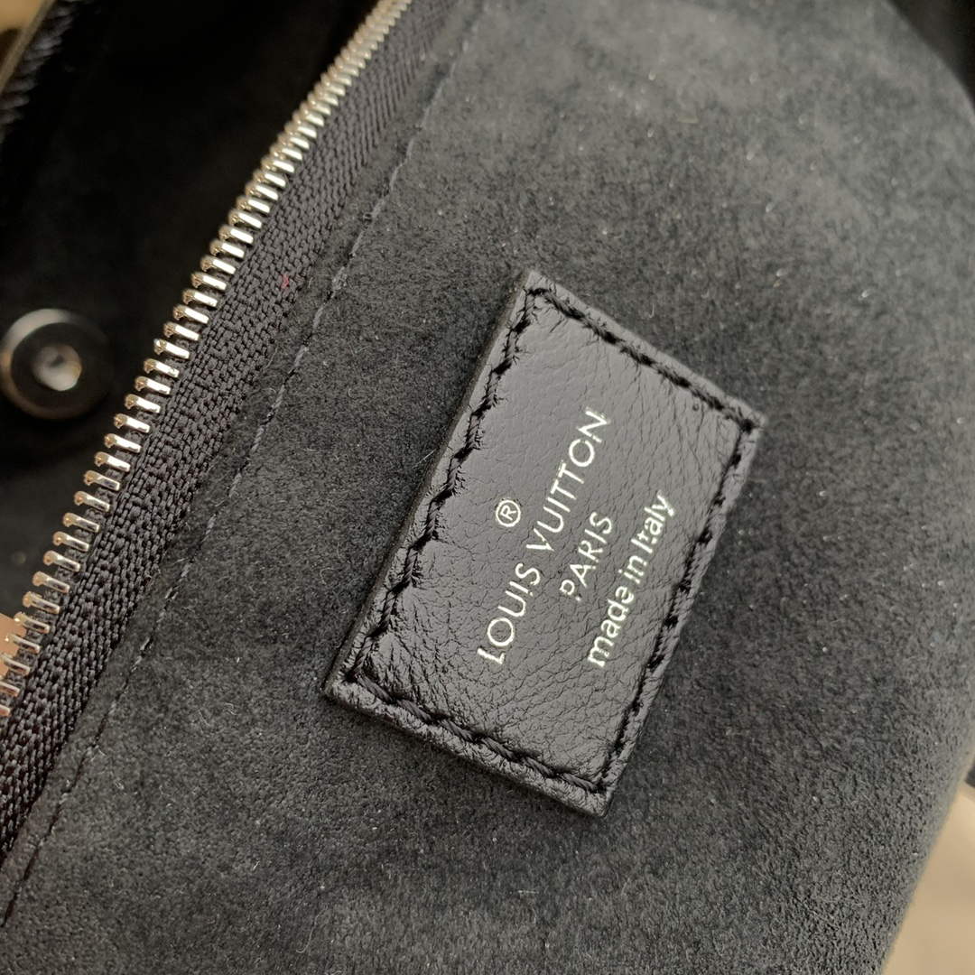 LV M24861 Louis Vuitton CarryAll Cargo PM Bag Black