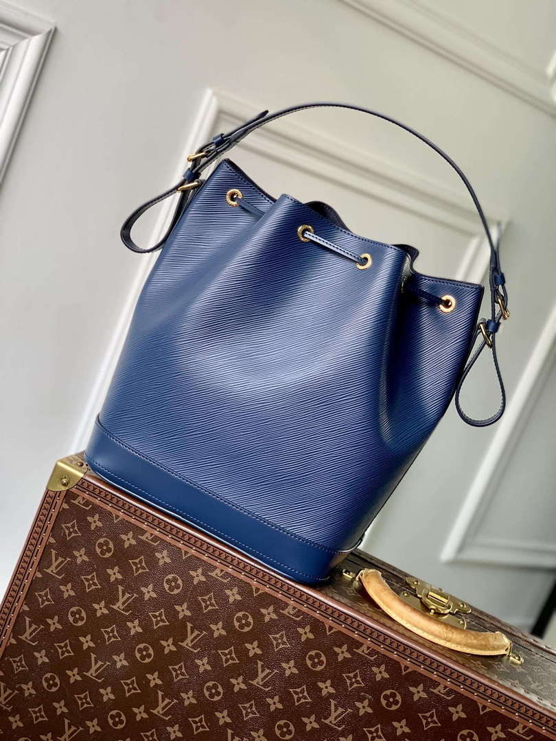 LV M24932 Louis Vuitton No¨¦ MM Bucket Bag Blue - Default Title - View 3