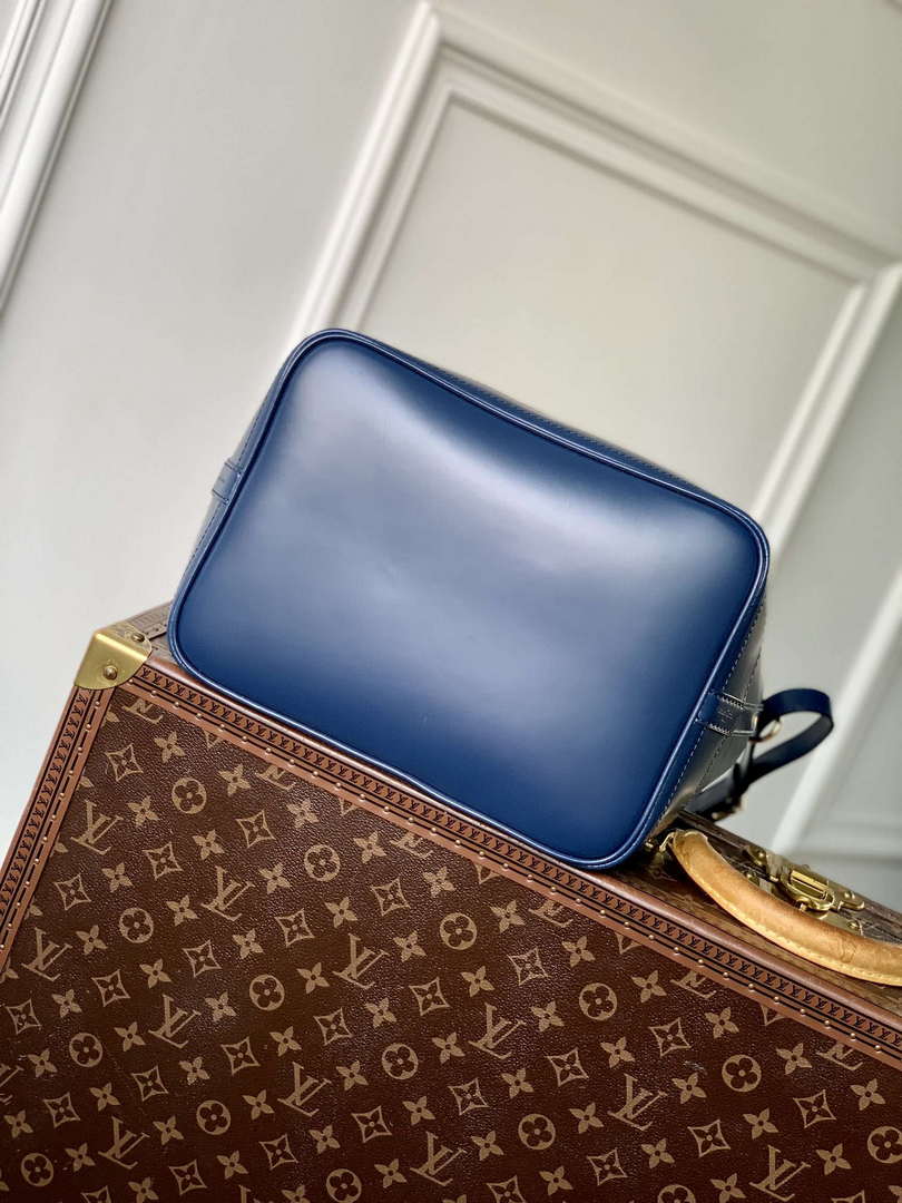 LV M24932 Louis Vuitton No¨¦ MM Bucket Bag Blue