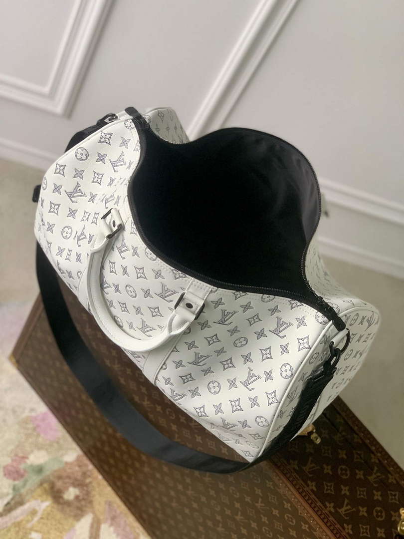 LV M24954 Louis Vuitton Keepall Bandouliere 50 Travel Bag White/Navy Blue