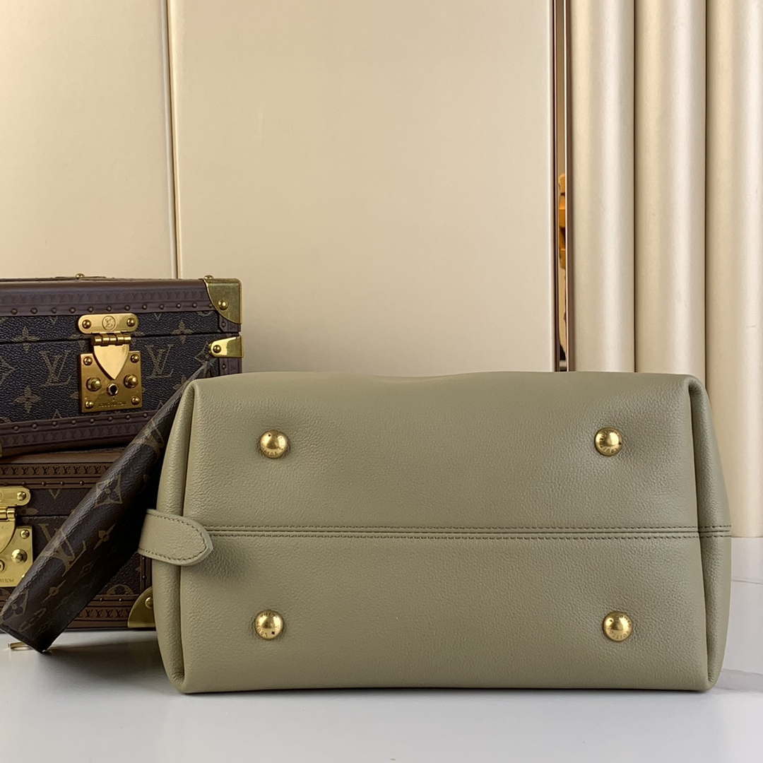 LV M24988 Louis Vuitton Low Key Hobo MM Handbag Green - Default Title - View 4