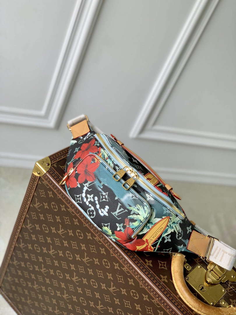 LV M24992 Louis Vuitton Rush Bumbag Navy Blue - Default Title - View 1