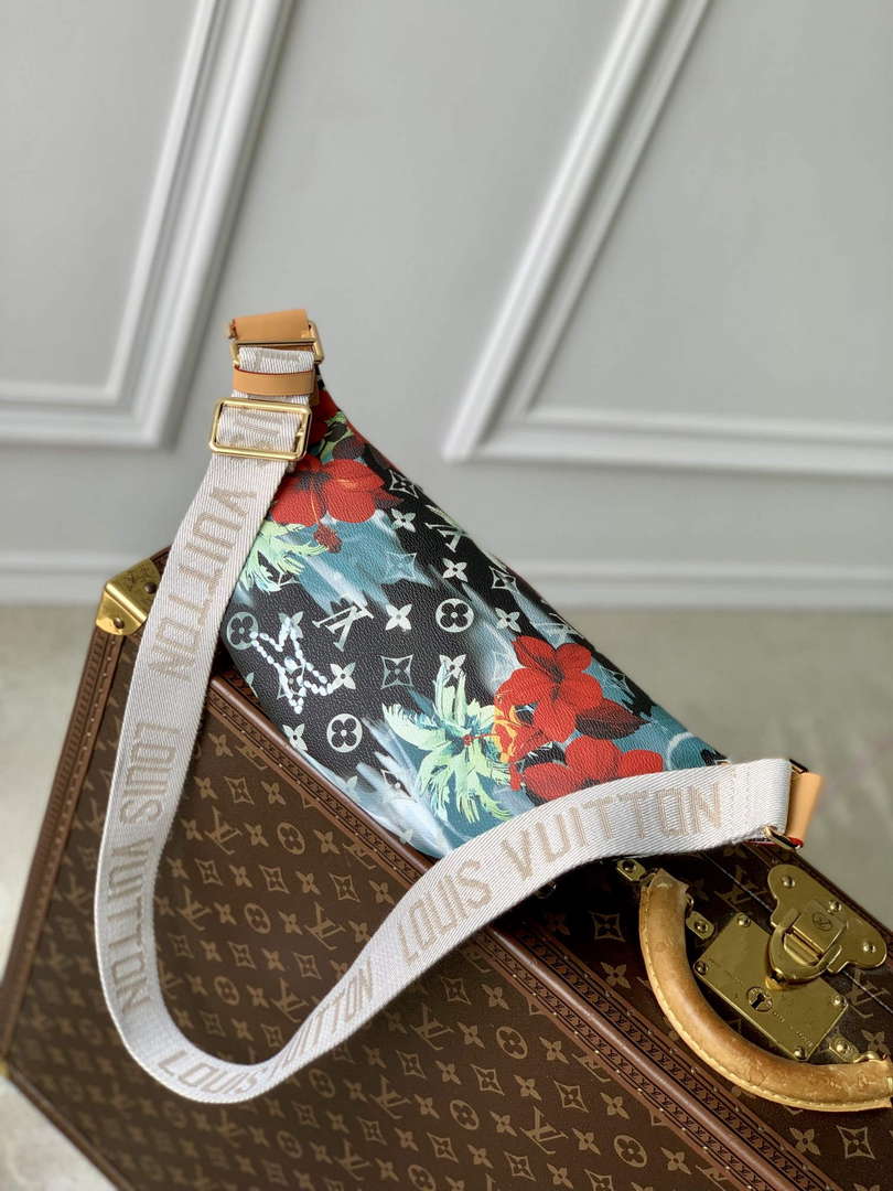 LV M24992 Louis Vuitton Rush Bumbag Navy Blue