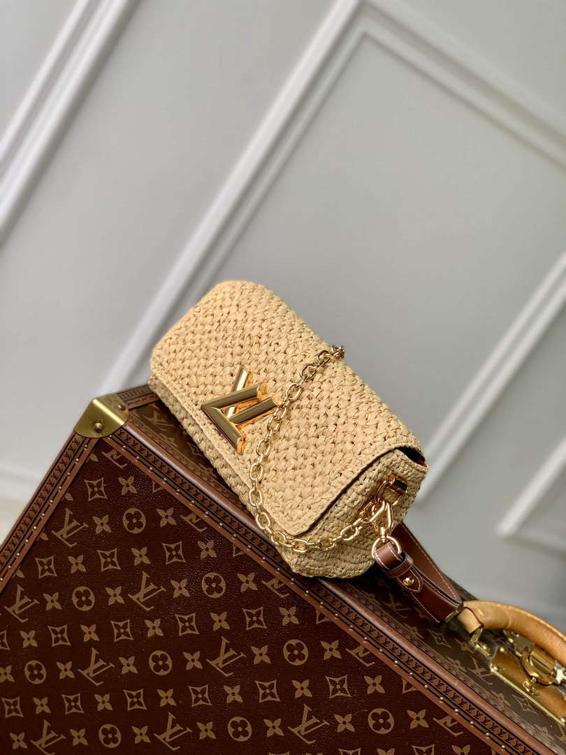 LV M25030 Louis Vuitton Twist West Bag Natural/Tan