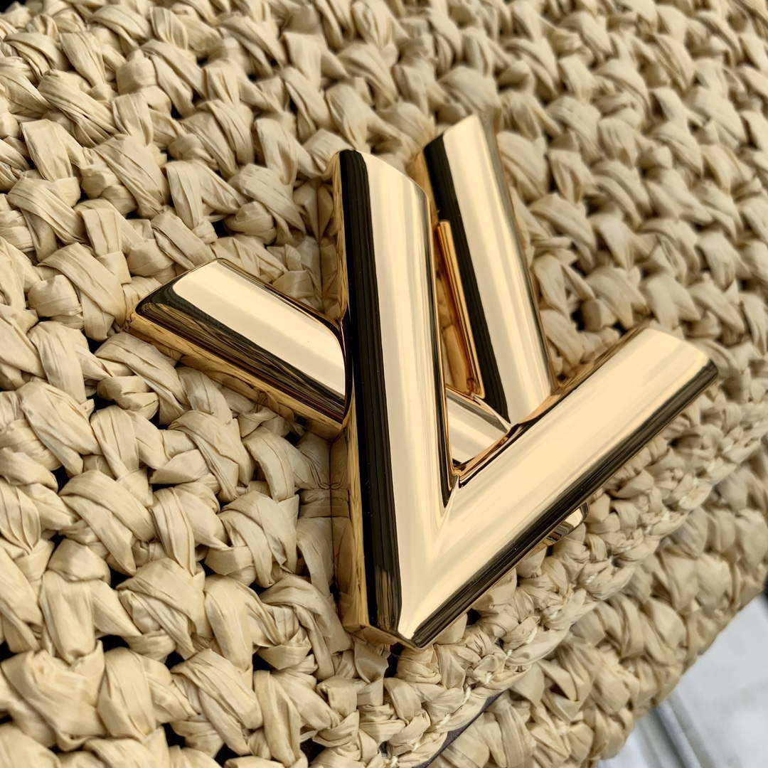 LV M25030 Louis Vuitton Twist West Bag Natural/Tan