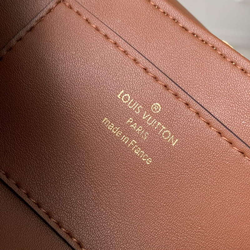 LV M25030 Louis Vuitton Twist West Bag Natural/Tan