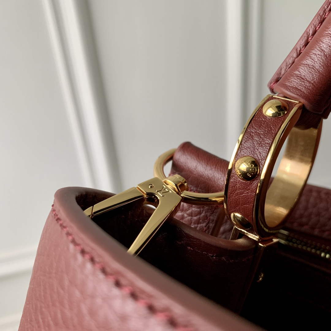 LV M25128 Louis Vuitton Capucines MM Handbag Griotte Red