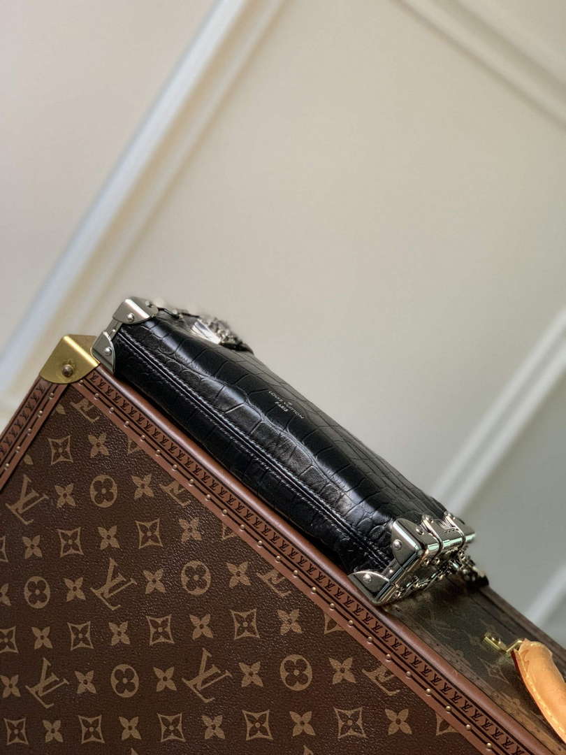 LV M25445 Louis Vuitton Slim Trunk Bag Crocodile Pattern Black