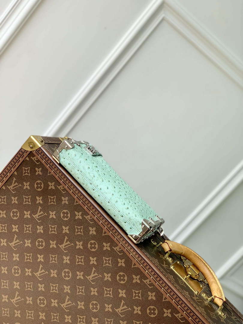 LV M25445 Louis Vuitton Slim Trunk Bag Ostrich Pattern Fruit green