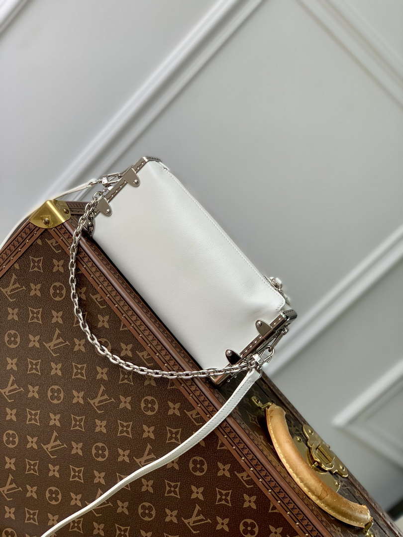 LV M25445 Louis Vuitton Slim Trunk Bag White