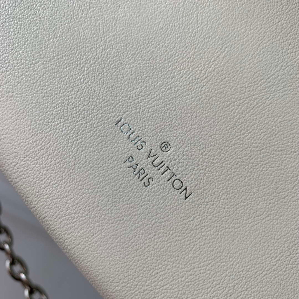 LV M25445 Louis Vuitton Slim Trunk Bag White