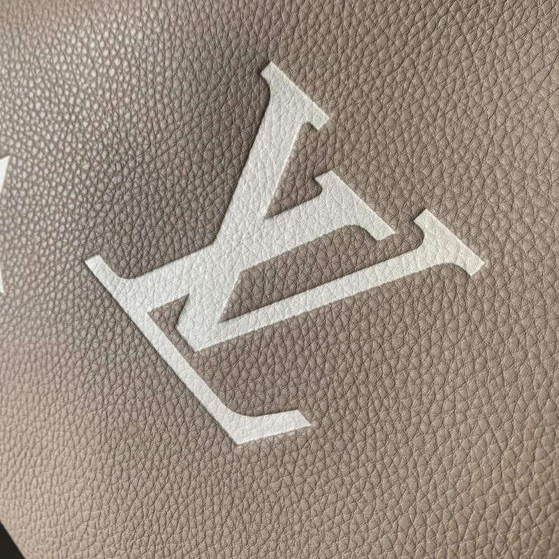 LV M25453 Louis Vuitton LV Bundle Bag Monogram Empreinte Leather Grey/Cream