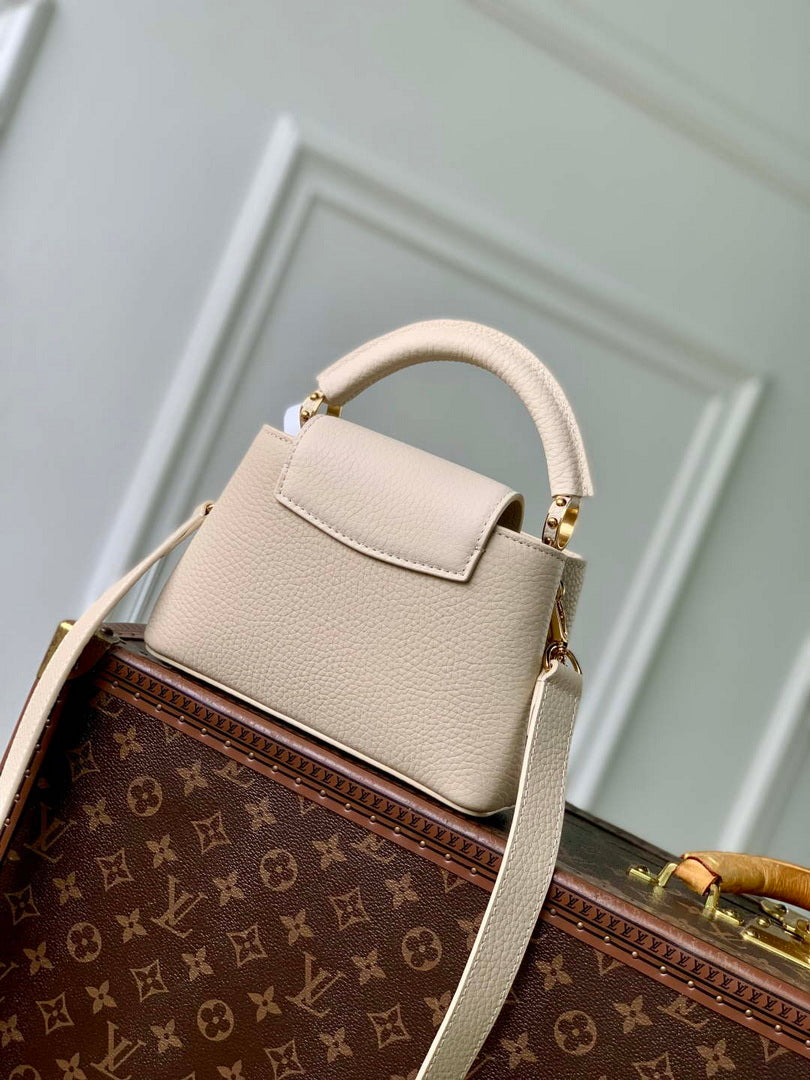 LV M25461 Louis Vuitton Capucines Mini Bag Sable/Quartz Taurillon leather