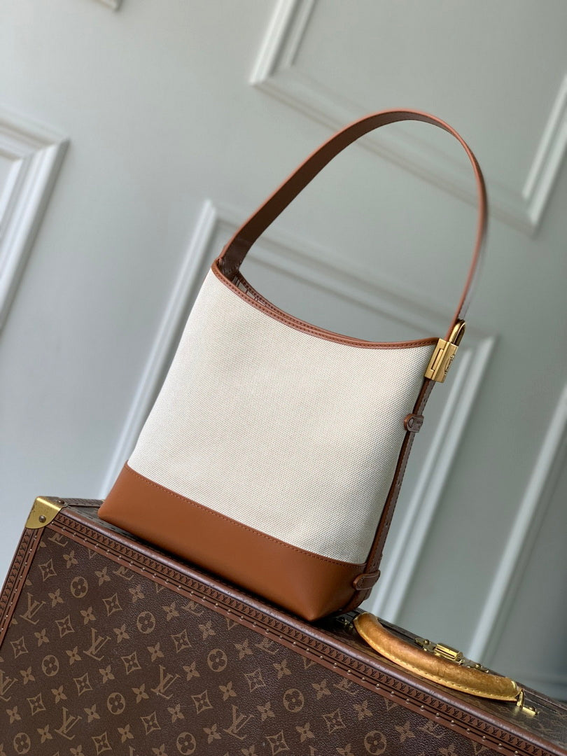 LV M25468 Louis Vuitton Low Key Hobo PM Bag Ecru/Cognac