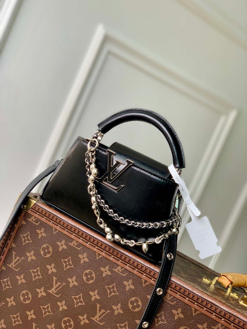 LV M25492 Louis Vuitton Capucines East-West Mini Bag Black