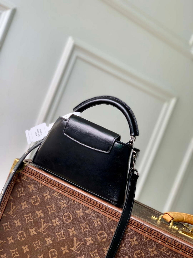 LV M25492 Louis Vuitton Capucines East-West Mini Bag Black