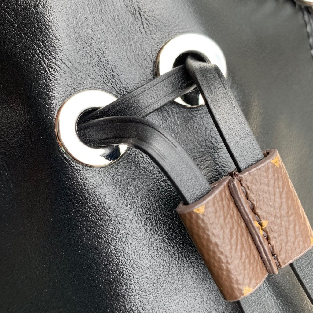 LV M25522 Louis Vuitton Off Duty Backpack Vibe Black