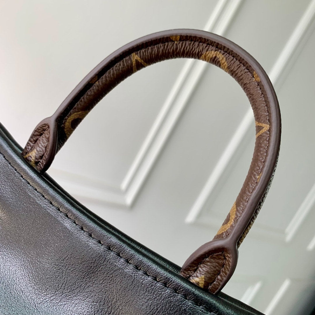 LV M25522 Louis Vuitton Off Duty Backpack Vibe Black