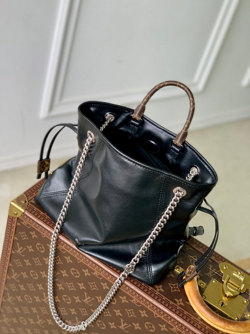 LV M25522 Louis Vuitton Off Duty Backpack Vibe Black