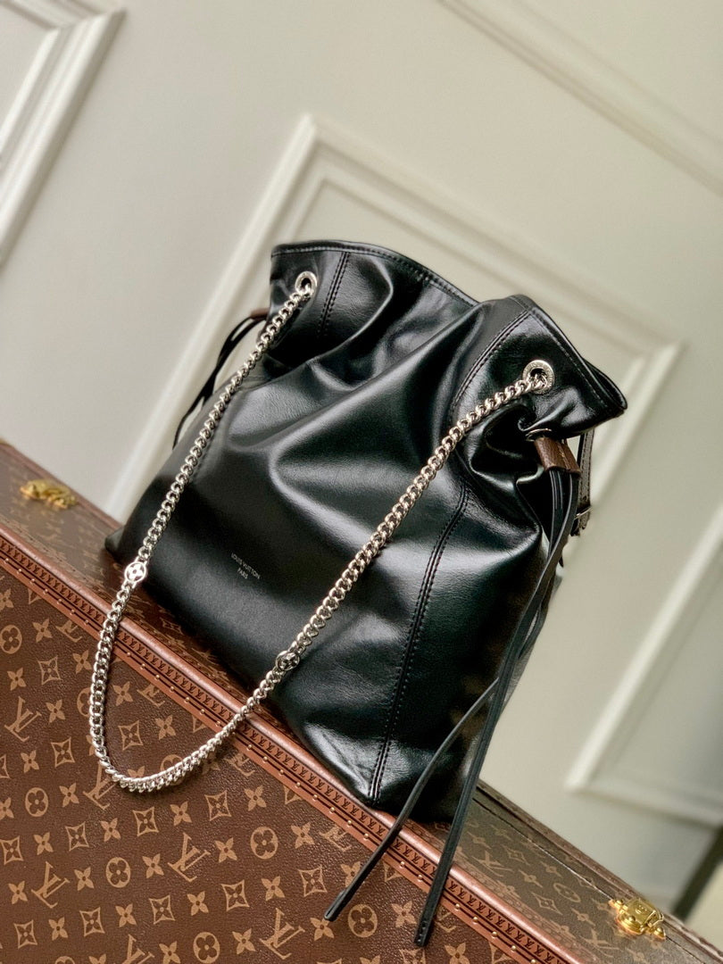 LV M25545 Louis Vuitton Off Duty Vibe MM Bag Black