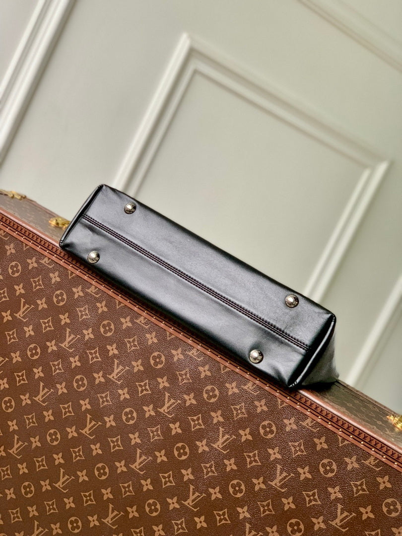 LV M25545 Louis Vuitton Off Duty Vibe MM Bag Black