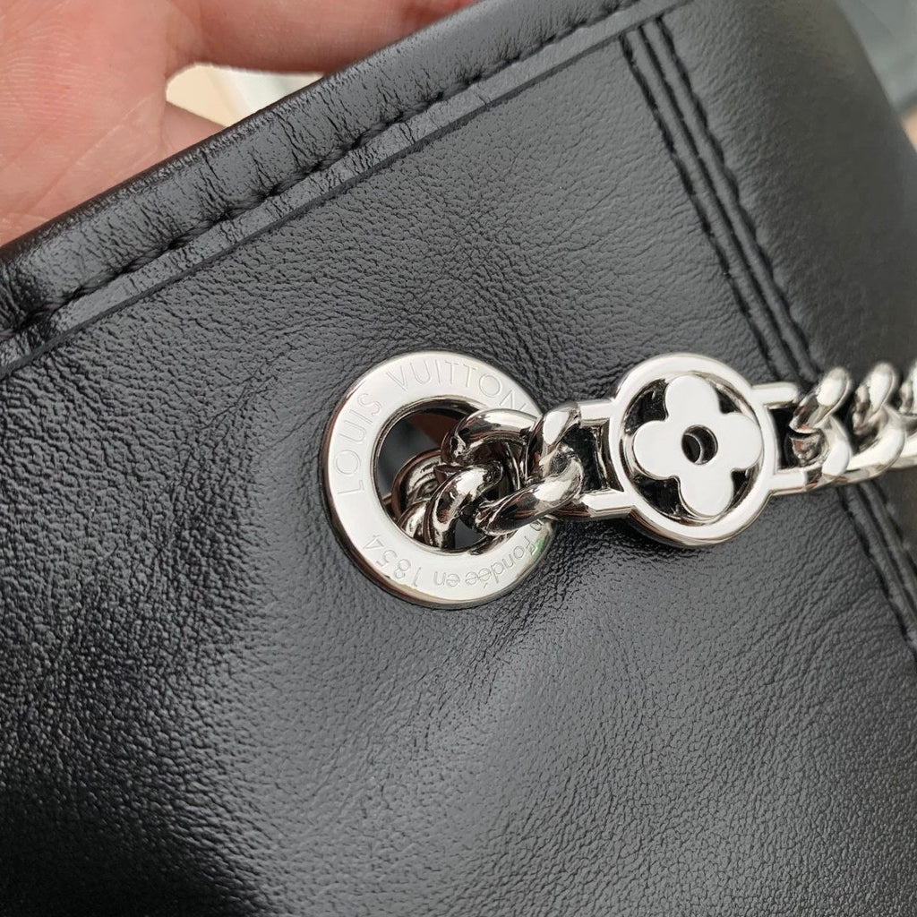 LV M25545 Louis Vuitton Off Duty Vibe MM Bag Black