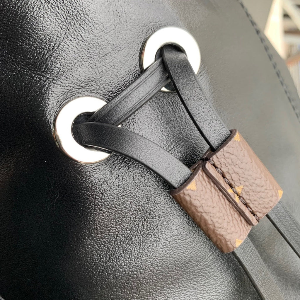 LV M25545 Louis Vuitton Off Duty Vibe MM Bag Black