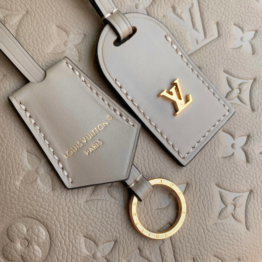 LV M25575 Louis Vuitton Avenue MM Handbag Apricot