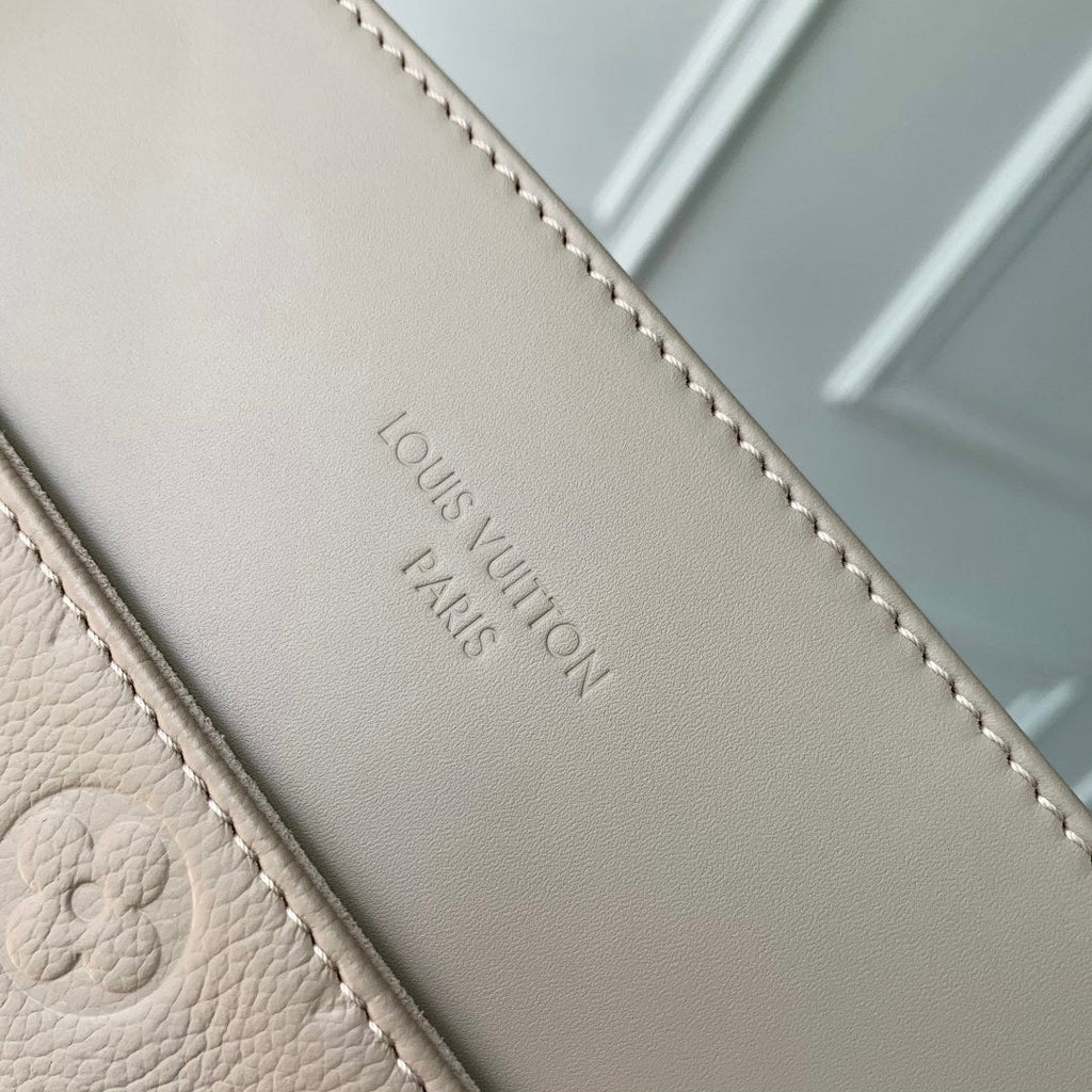 LV M25575 Louis Vuitton Avenue MM Handbag Apricot