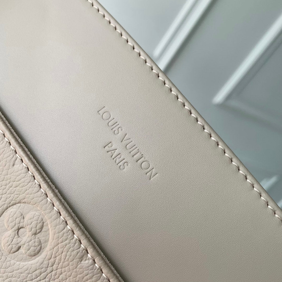 LV M25575 Louis Vuitton Avenue MM Handbag Apricot