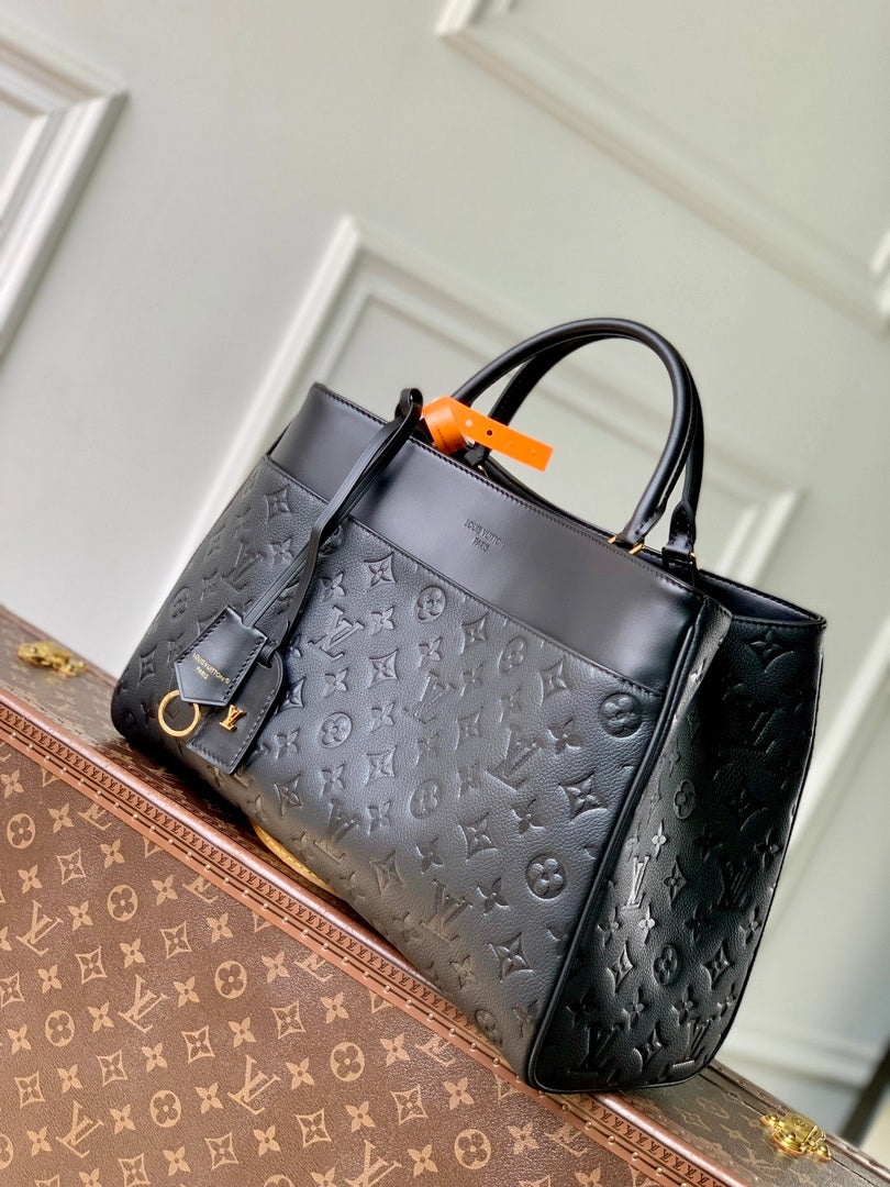 LV M25575 Louis Vuitton Avenue MM Handbag Black