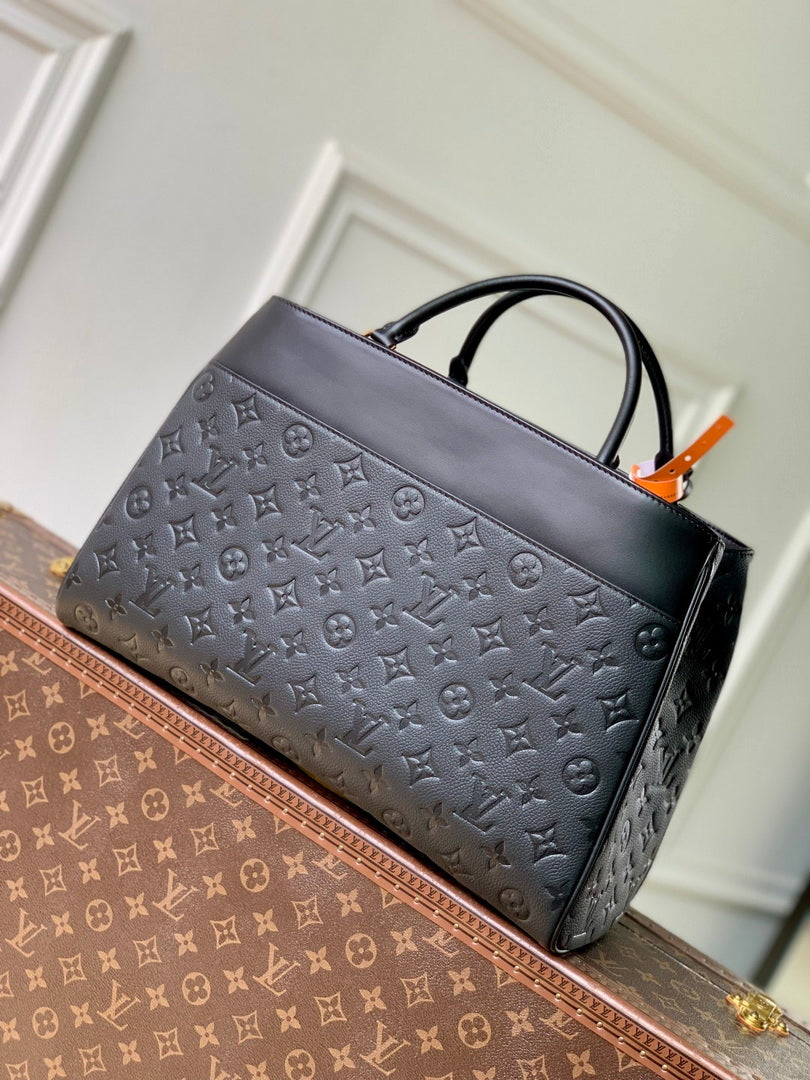 LV M25575 Louis Vuitton Avenue MM Handbag Black