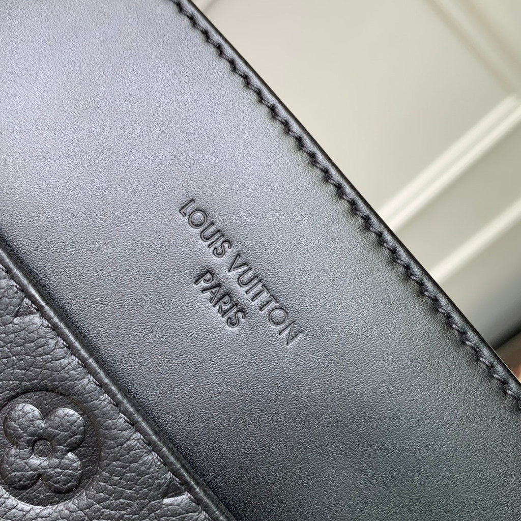 LV M25575 Louis Vuitton Avenue MM Handbag Black