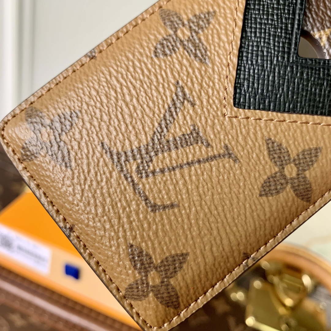 LV M25654 Louis Vuitton Porte-Cartes Magnet