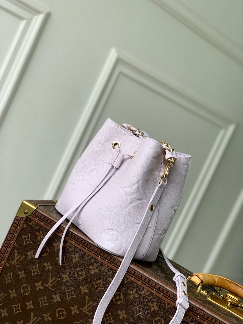 LV M25675 Louis Vuitton N¨¦oNo¨¦ BB Bag Misty Lilac